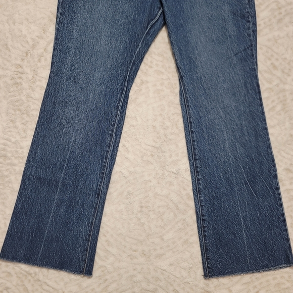 J. Crew Women's Full Length Demi-Boot Raw Hem Size 29 Kamari Wash Jeans - Picture 3 of 15